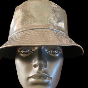 Silver and Black Reversible Bucket Hat O/S NWT (2 Hats in 1)